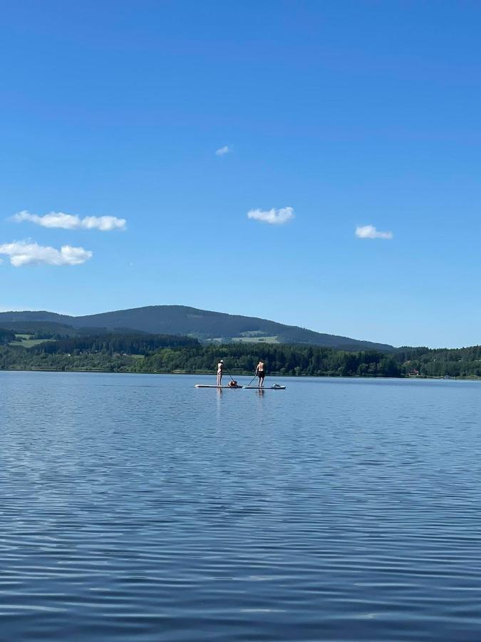 Hobiti Chatka Lipno Villa Černá v Pošumaví Eksteriør bilde